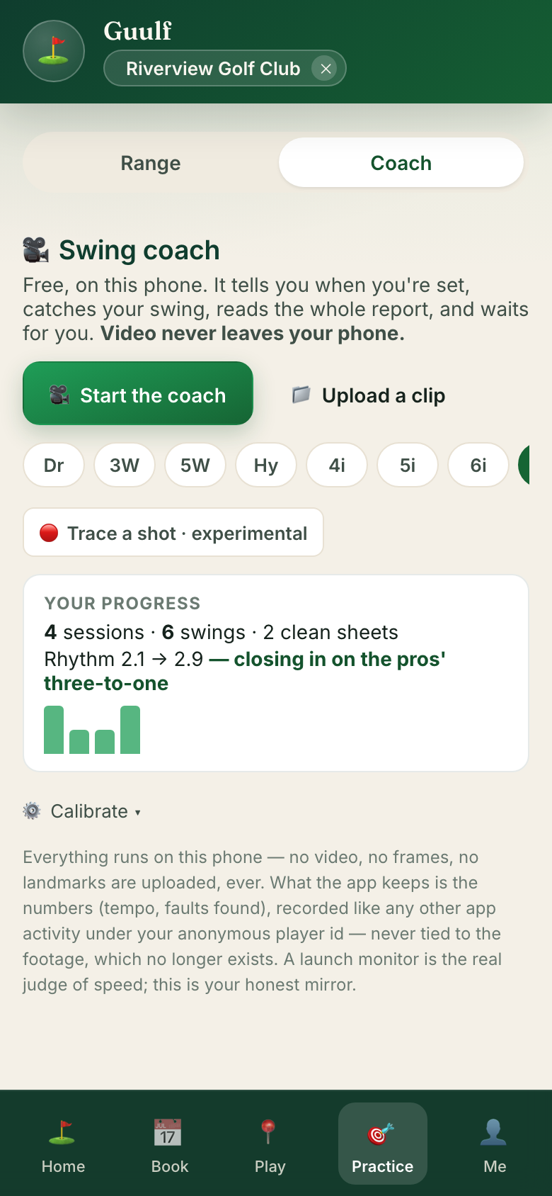 The coach room: the free and private promise, club picker, and the camera start button.